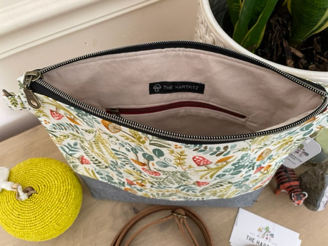 Hartfitz Crossbody