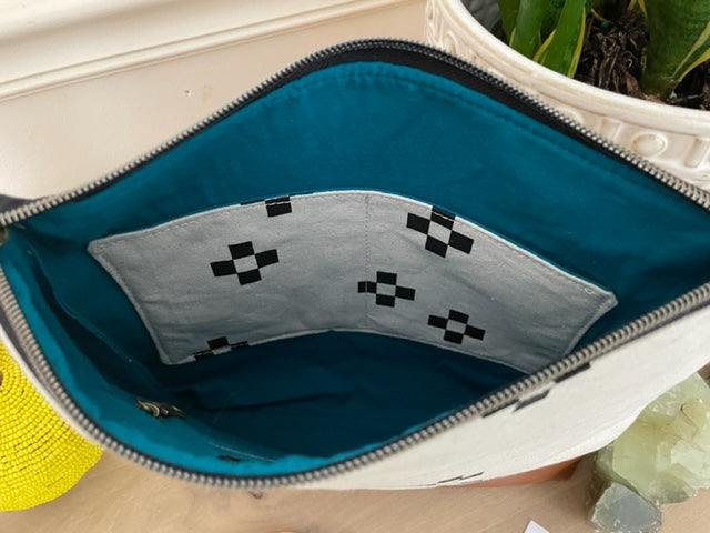 Hartfitz Crossbody