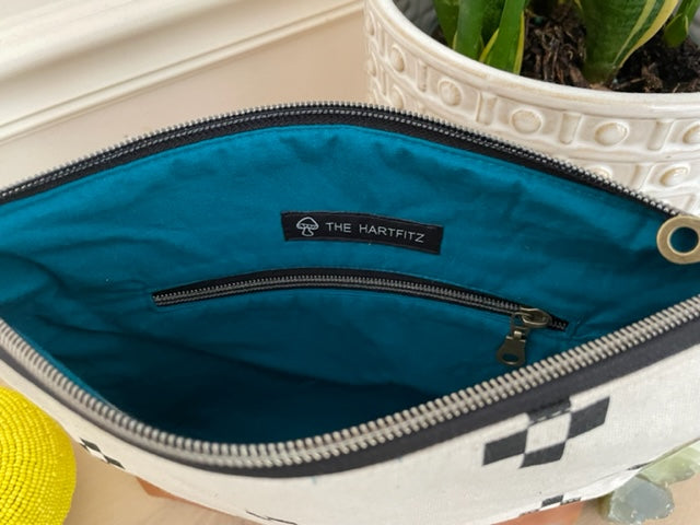 Hartfitz Crossbody