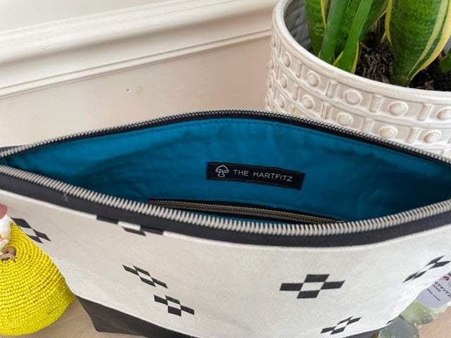 Hartfitz Crossbody