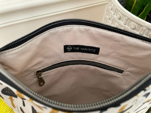 Hartfitz Crossbody