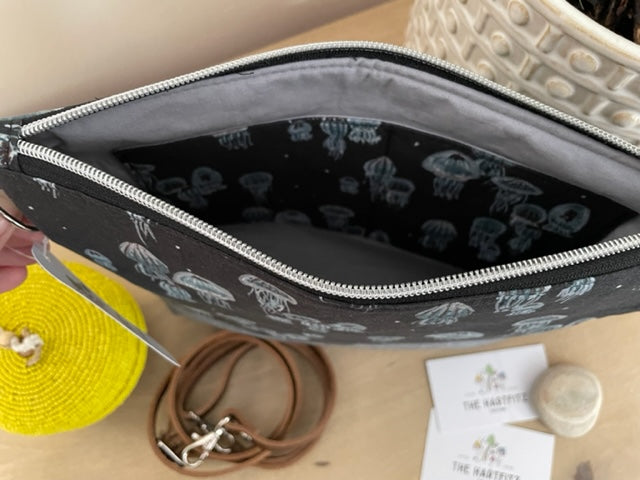Hartfitz Crossbody