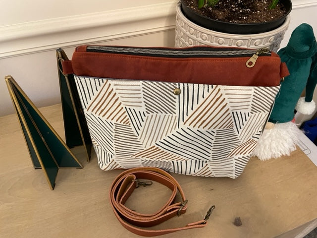 Hillside Crossbody
