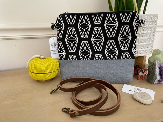 Hartfitz Crossbody