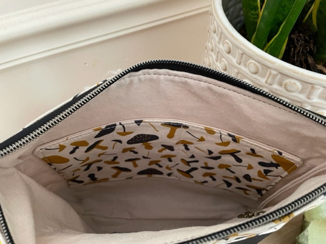 Hartfitz Crossbody
